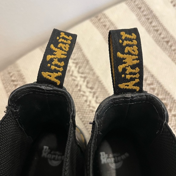 Dr. Martens 2976 Chelsea Boot - Women's,size 7 US , 5 UK , 38 - Picture 14 of 16